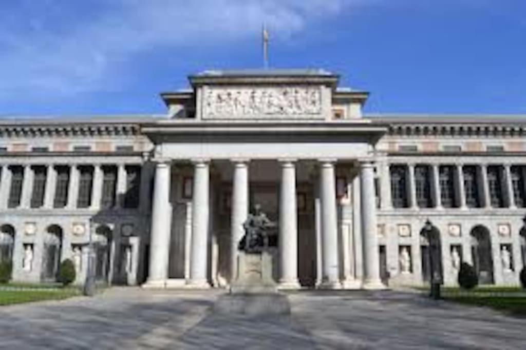 En El Corazon De Madrid, Museos Διαμέρισμα Εξωτερικό φωτογραφία